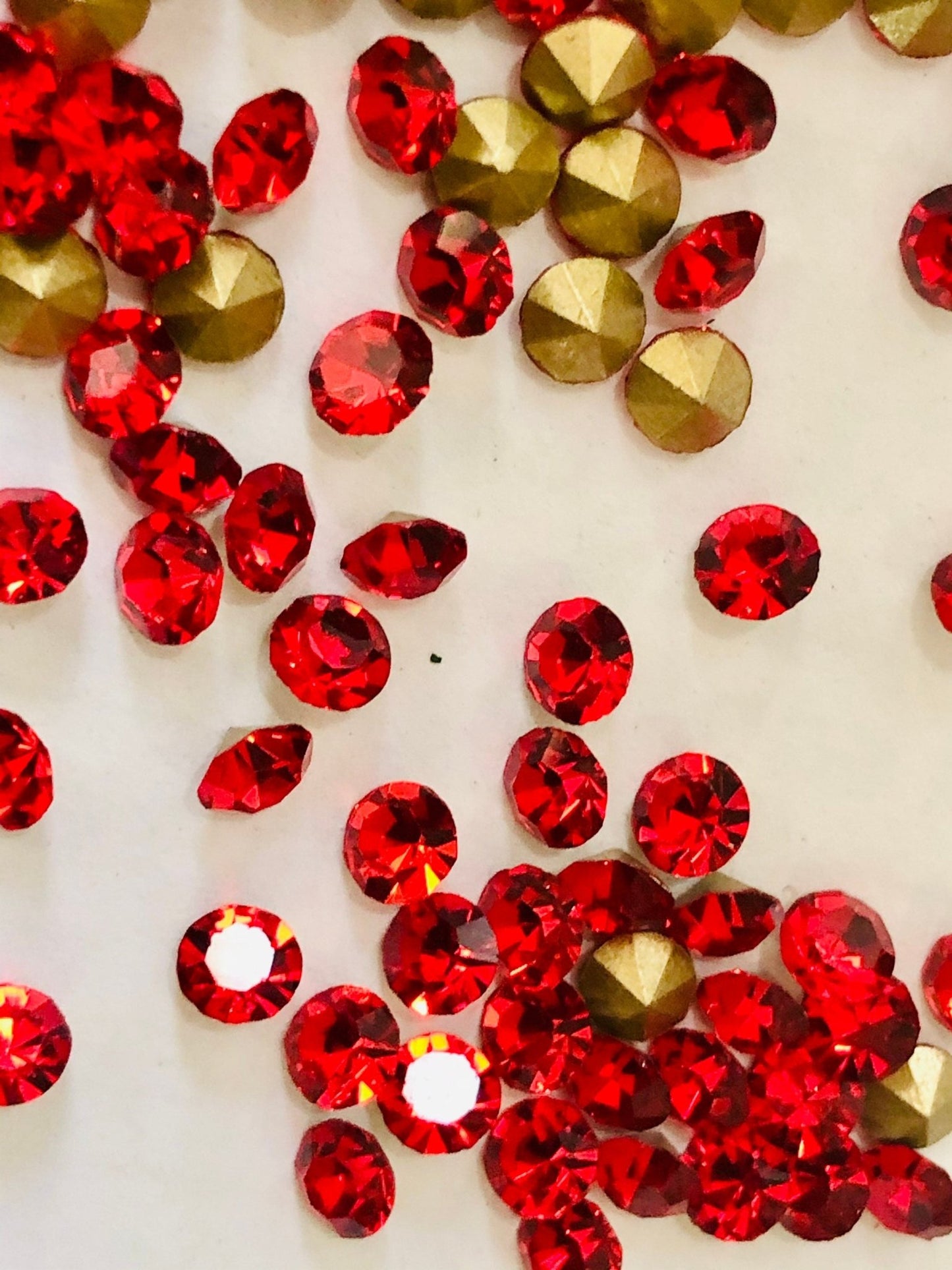 Shiny crystal Rhinestones Red - Shri Arts & Gifts