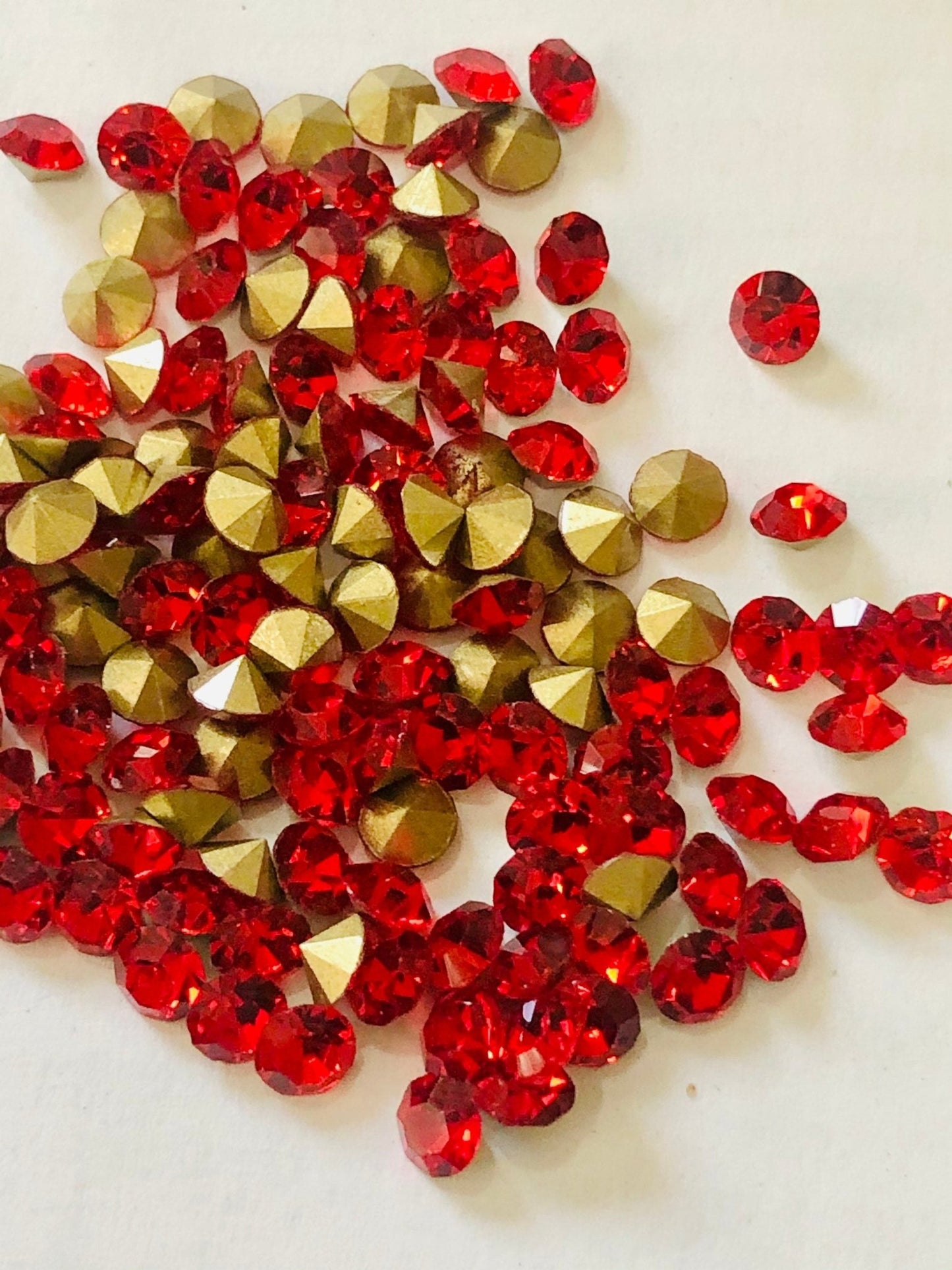 Shiny crystal Rhinestones Red - Shri Arts & Gifts